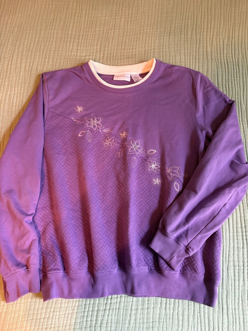 Alfred Dunner Women’s Purple Floral Embellished Sweatshirt Size Large Pullover